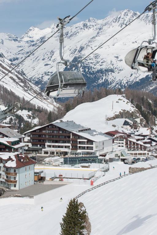 Hotel Alpina Deluxe Obergurgl Eksteriør billede
