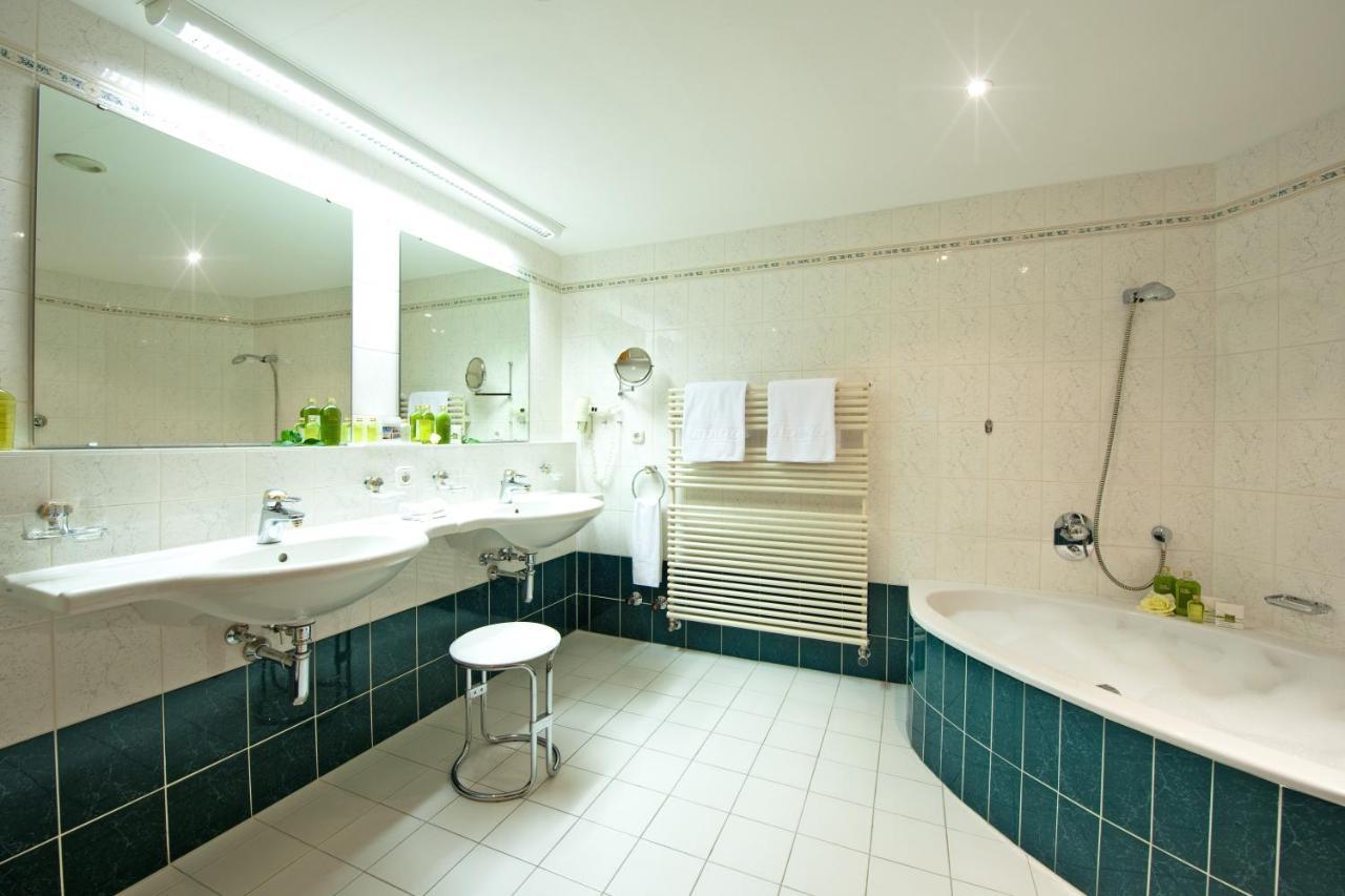 Hotel Alpina Deluxe Obergurgl Værelse billede